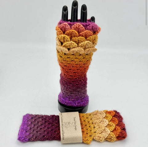 Fingerless Dragon Scale Gloves in Sunset