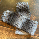 Fingerless mermaid/dragon scale monochrome gloves, black and white crochet gloves