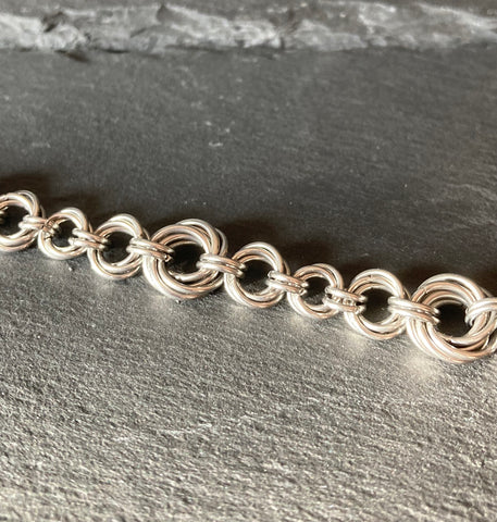  Mobius ring bracelet, Pretty unusual chainmaille bracelet, everyday hypoallergenic bracelet