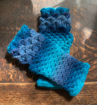 Fingerless Dragon Scale Gloves in Ocean Blue