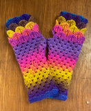 Fingerless Dragon Scale Gloves in Festival
