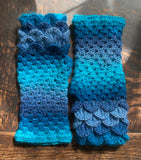 Fingerless Dragon Scale Gloves in Ocean Blue